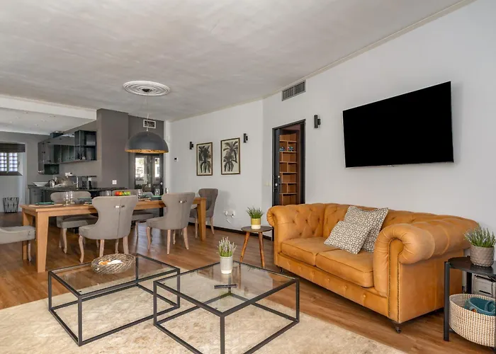 Paraiso De Bel Air By Lica Homes *