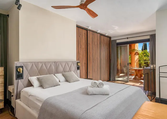 Paraiso De Bel Air By Lica Homes *