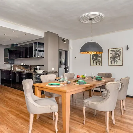 דירה Paraiso De Bel Air By Lica Homes אסטפונה